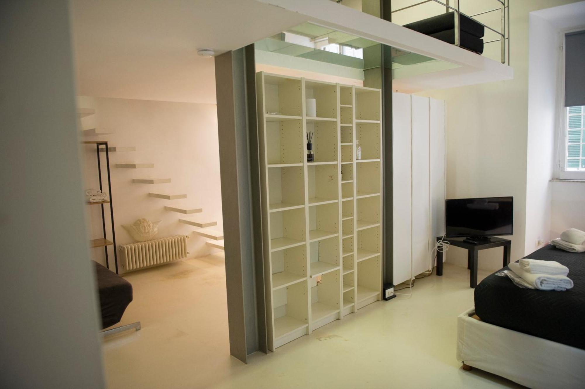 Modern Loft In The Center Of Apartment Rom